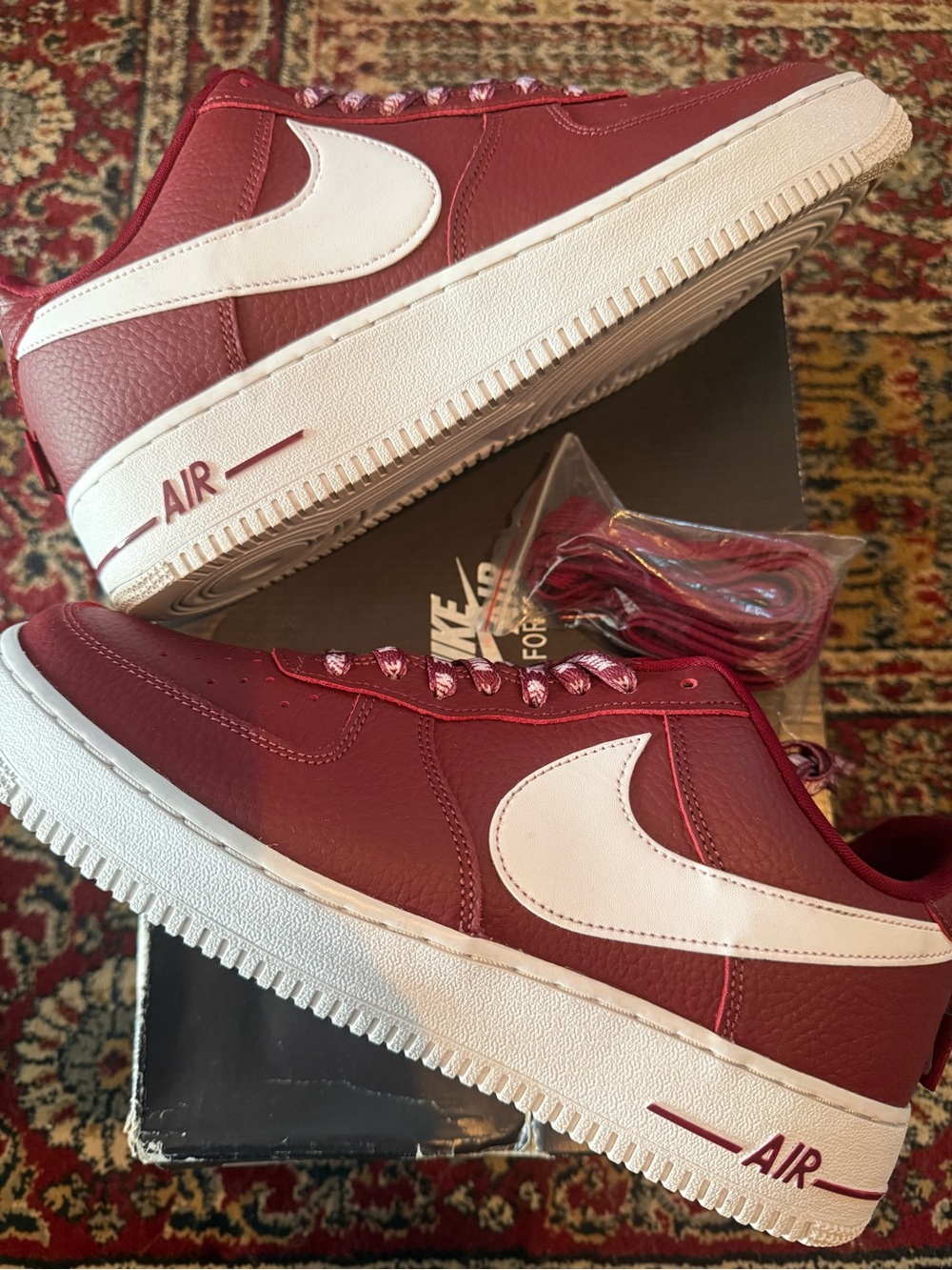 Nike Air Force 1 NBA Team Red - Men’s Low-Top Sneakers — Burgundy and White